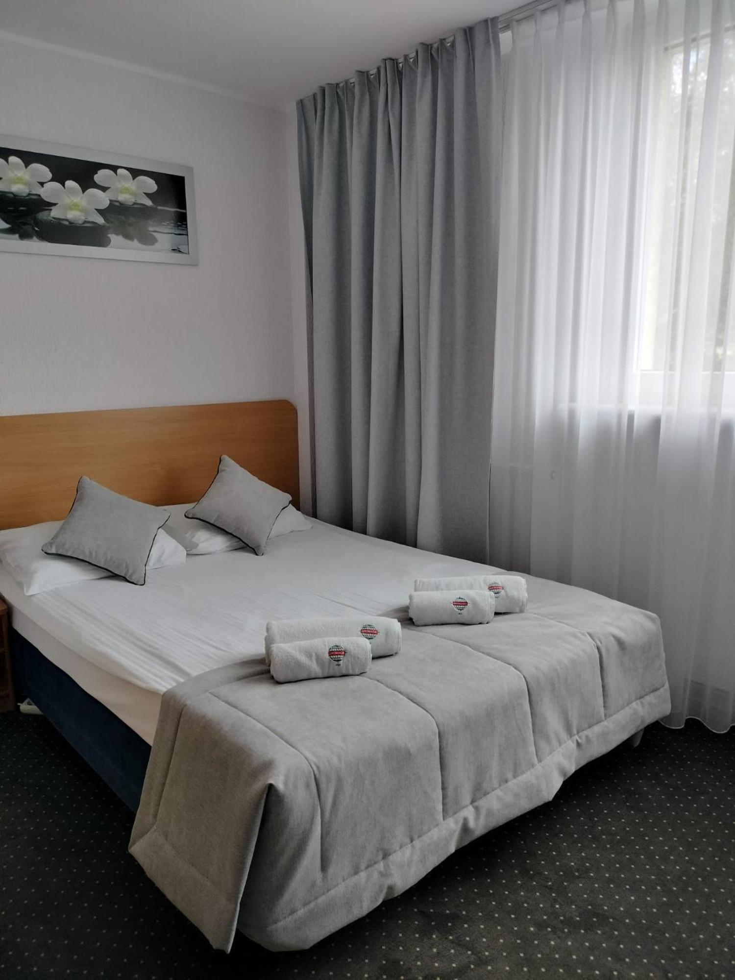 Hotel Gromada Poznan Exterior photo